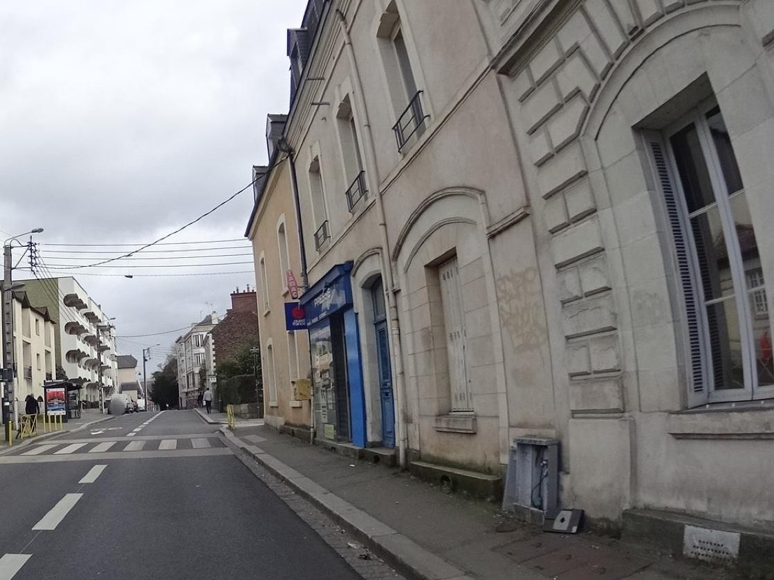 Vue de la rue à l’adresse de St Vincent Shop