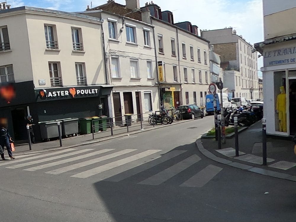 Vue de la rue à l’adresse de Master Poulet