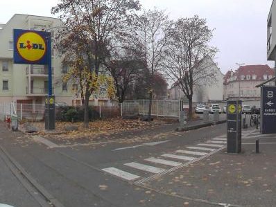 Vue de la rue à l’adresse de Super MM