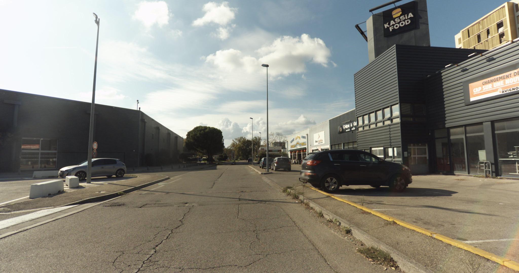 Vue de la rue à l’adresse de Tasty Crousty