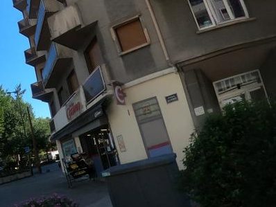 Vue de la rue à l’adresse de Petit Casino