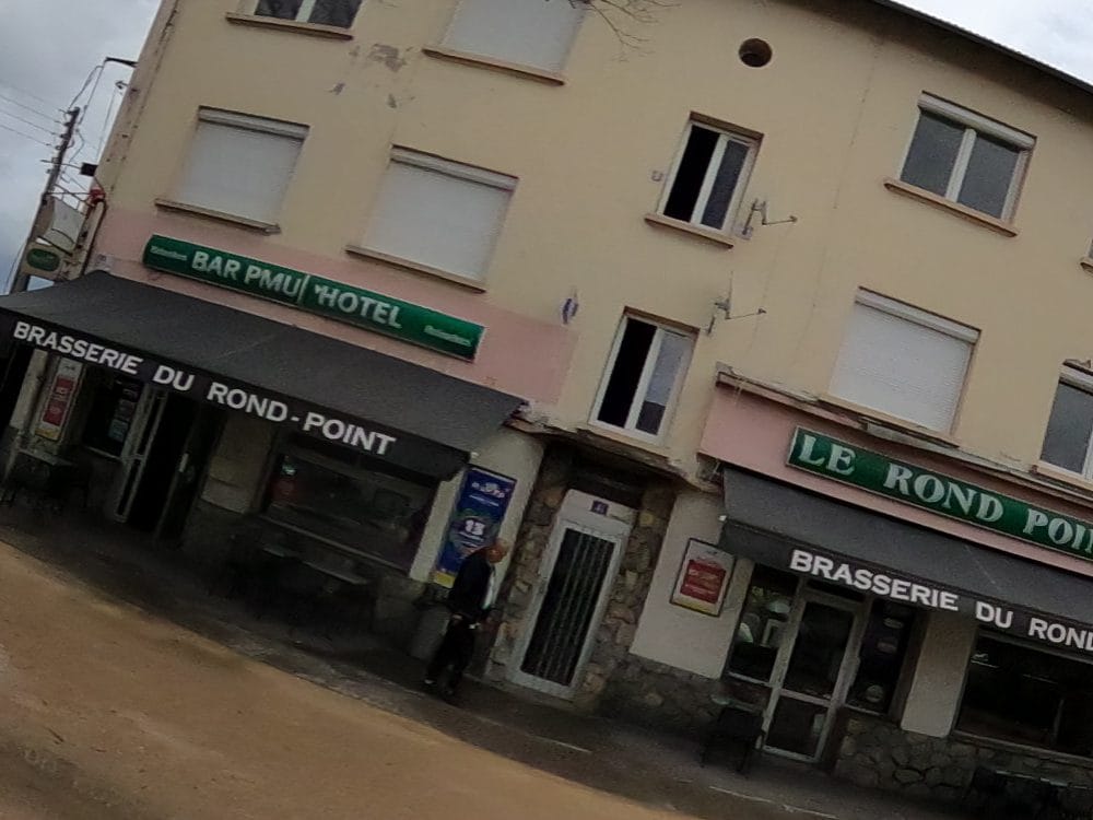 Vue de la rue à l’adresse de Los Pollos (Rôtisserie)