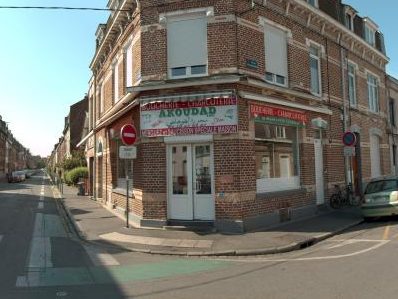 Vue de la rue à l’adresse de Akoudad