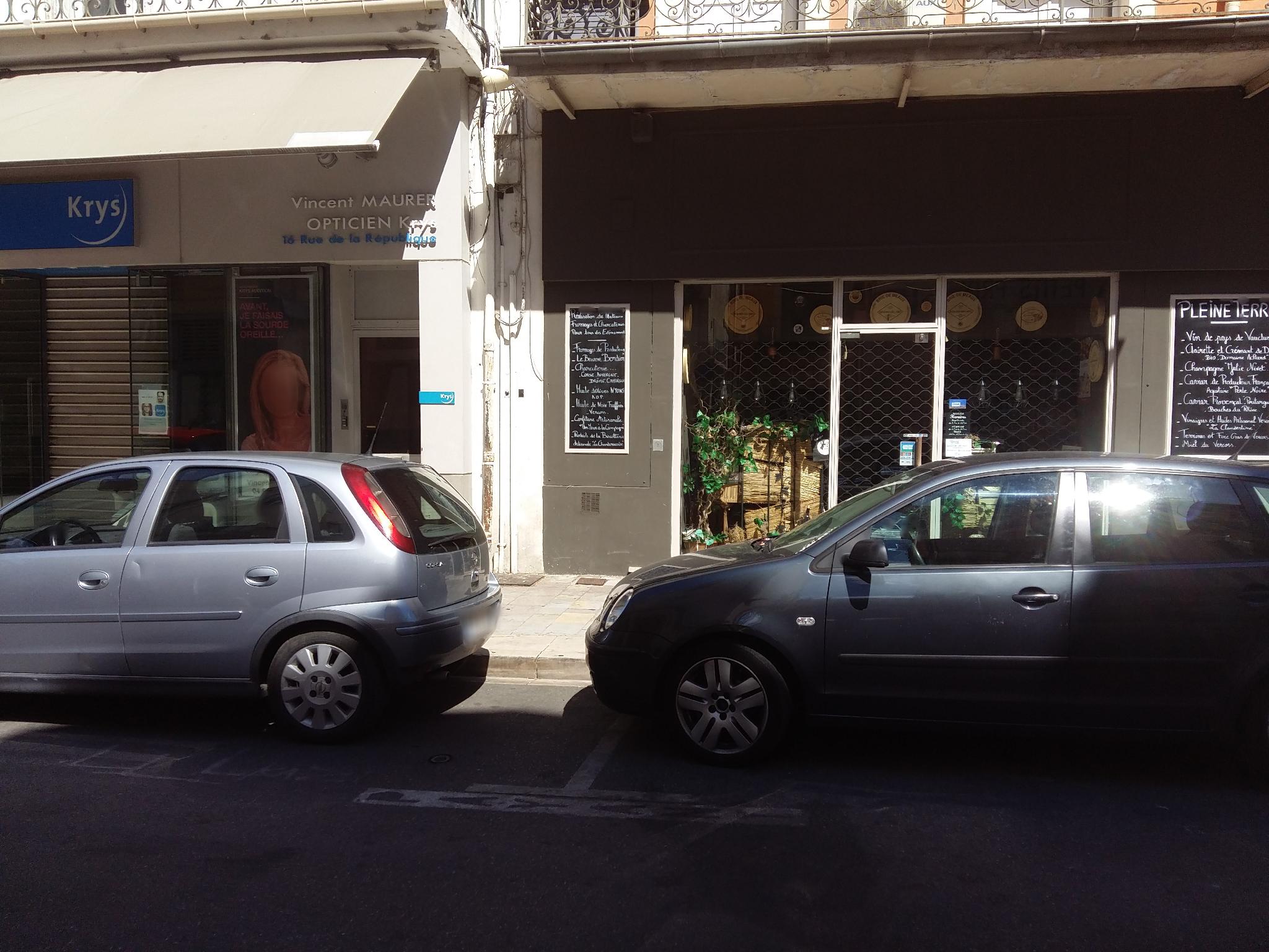 Vue de la rue à l’adresse de Smiley’z