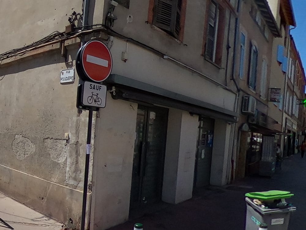 Vue de la rue à l’adresse de El Nour
