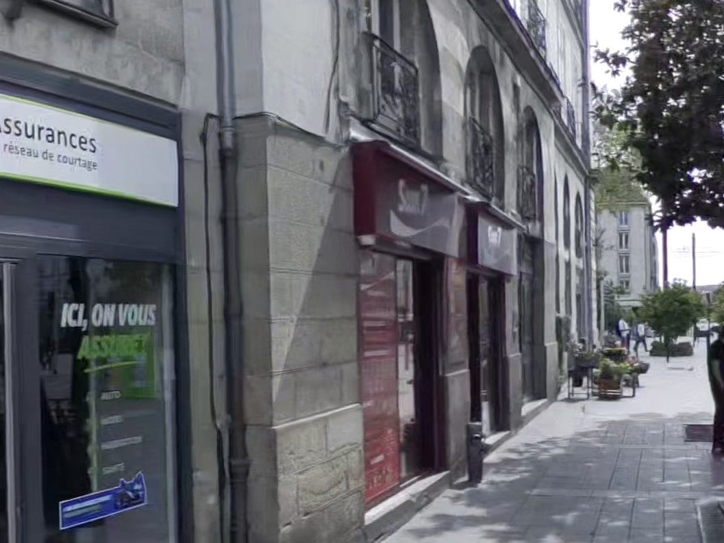 Vue de la rue à l’adresse de Sun 7