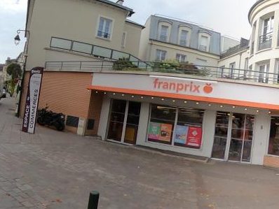 Vue de la rue à l’adresse de Franprix