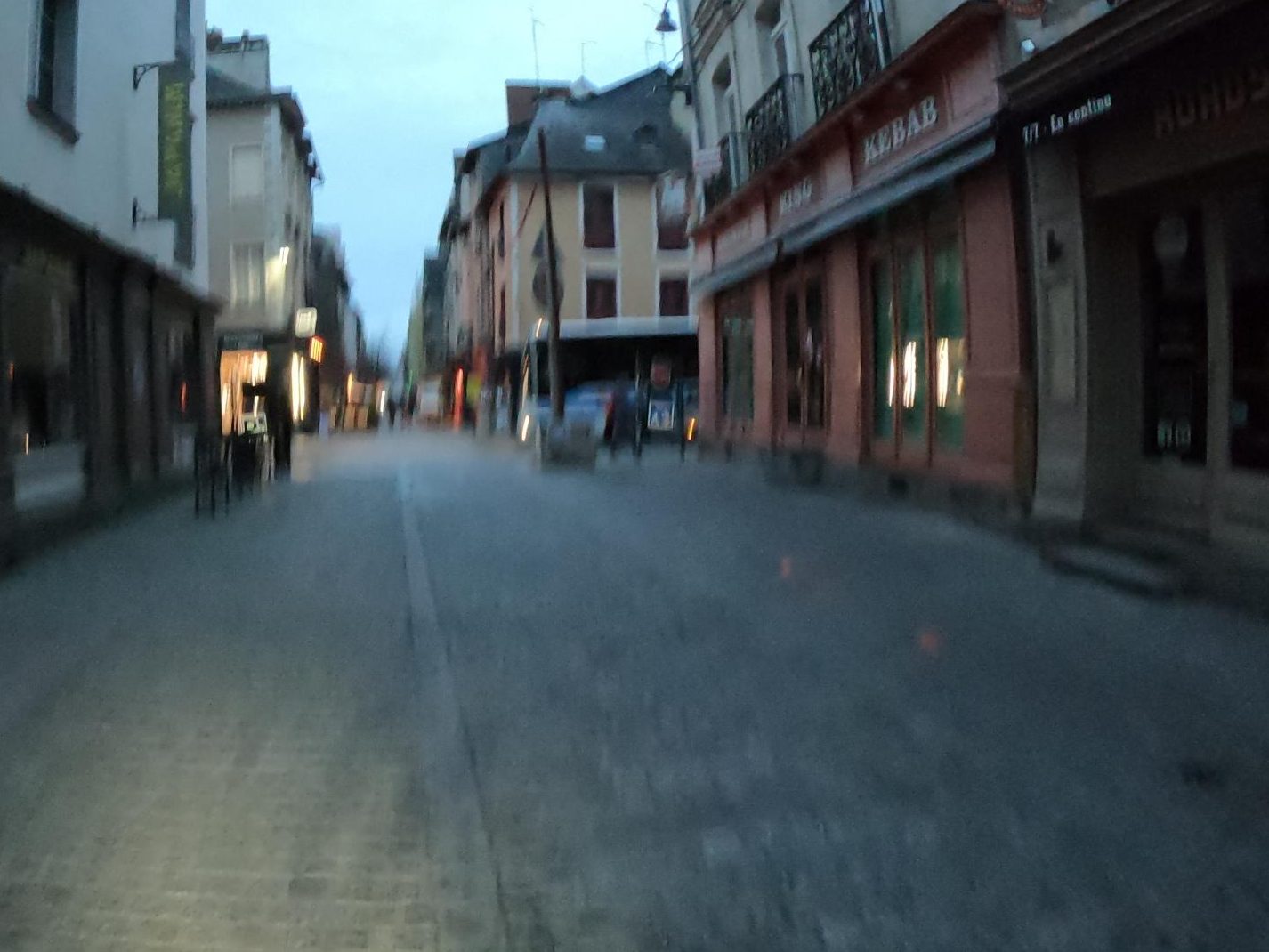 Vue de la rue à l’adresse de King Kebab
