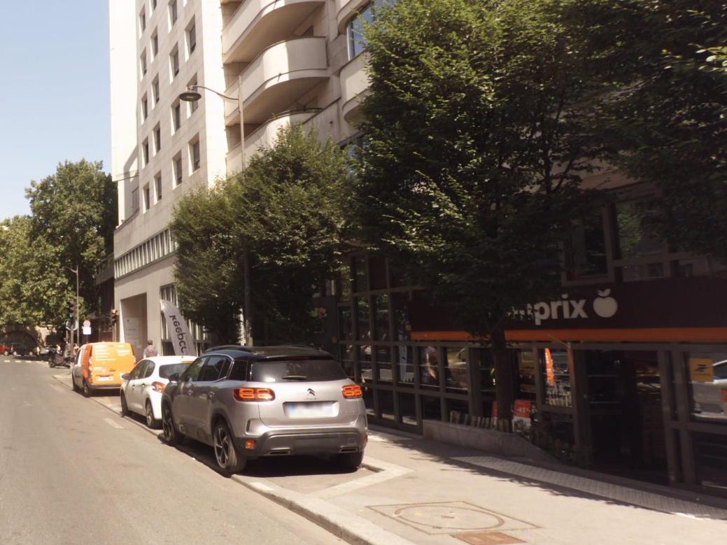 Vue de la rue à l’adresse de Franprix