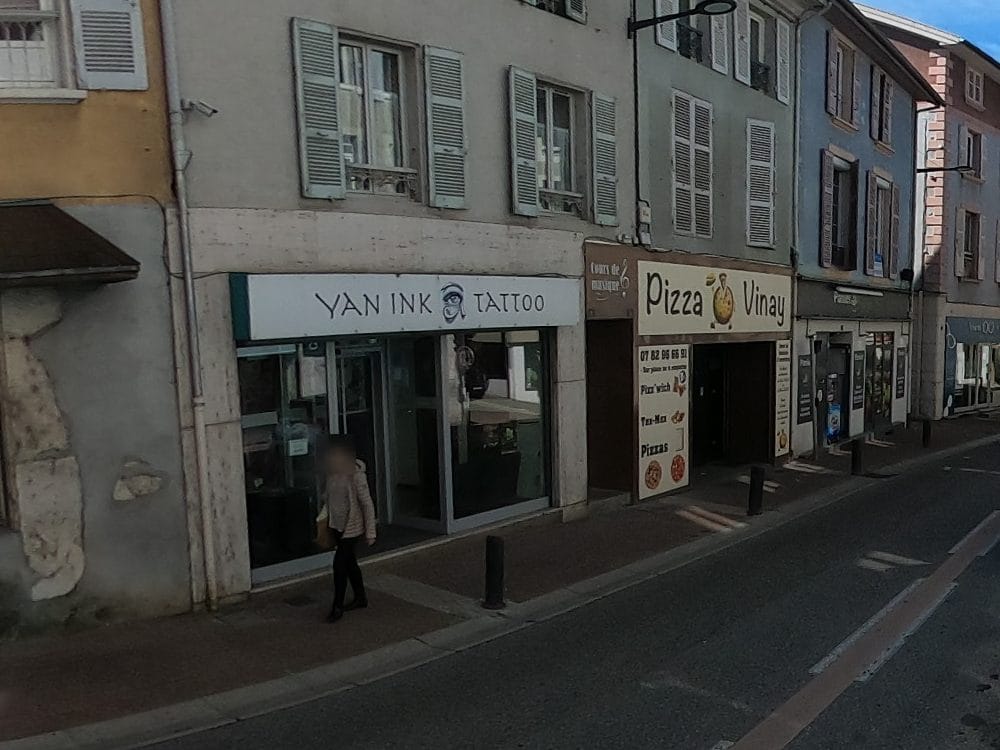 Vue de la rue à l’adresse de Pizza Vinay