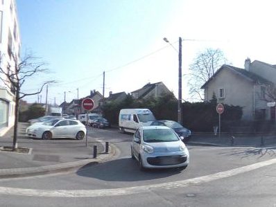 Vue de la rue à l’adresse de Tasty Crousty