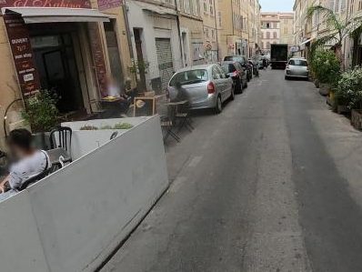 Vue de la rue à l’adresse de El Kahina