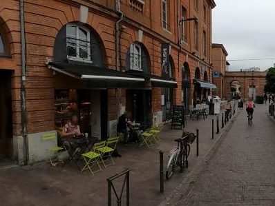 Vue de la rue à l’adresse de Eat Sushi