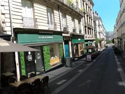 Vue de la rue à l’adresse de Djaam