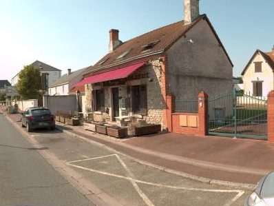 Vue de la rue à l’adresse de Queen's Food