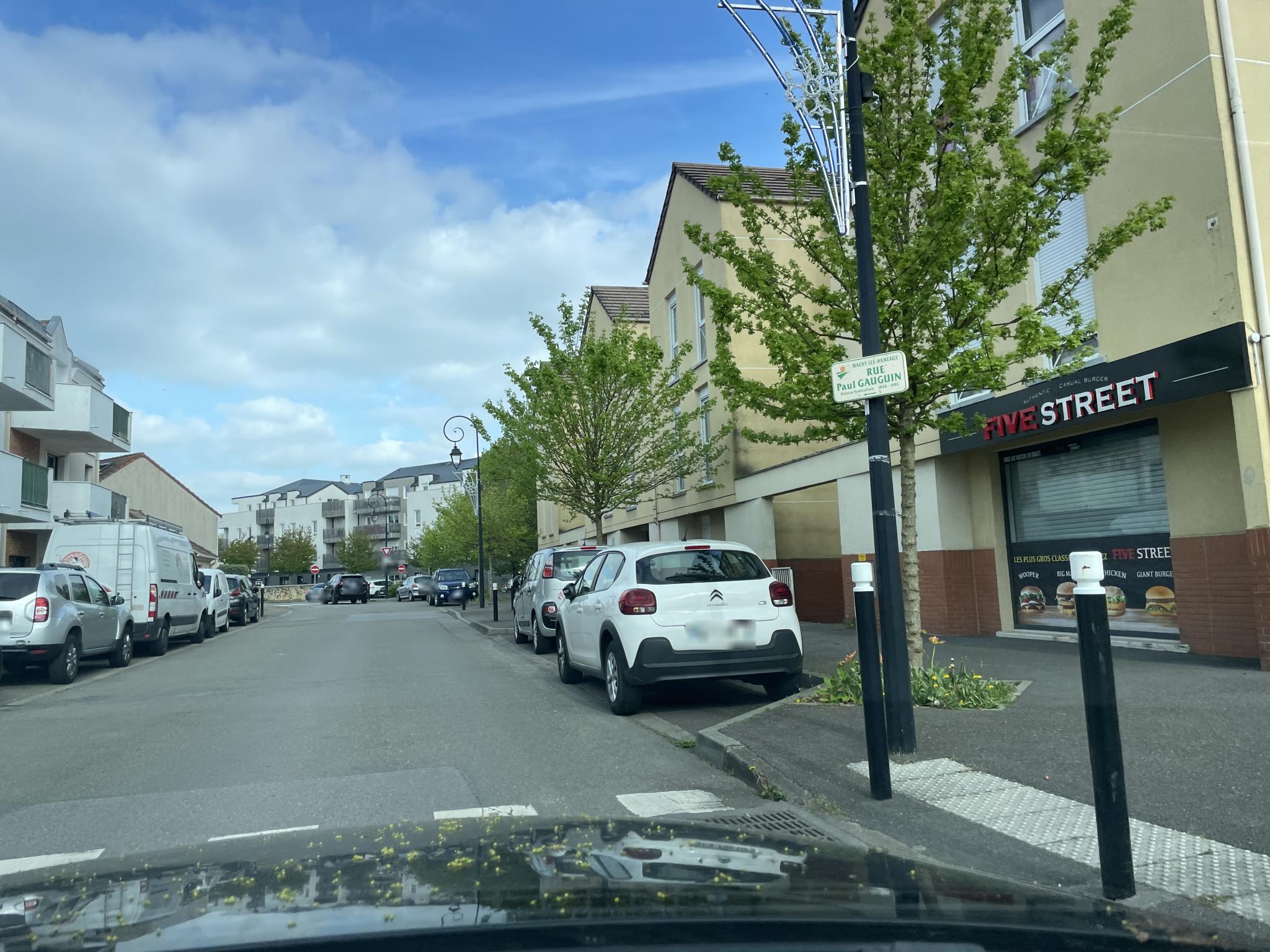 Vue de la rue à l’adresse de Five Street Burger