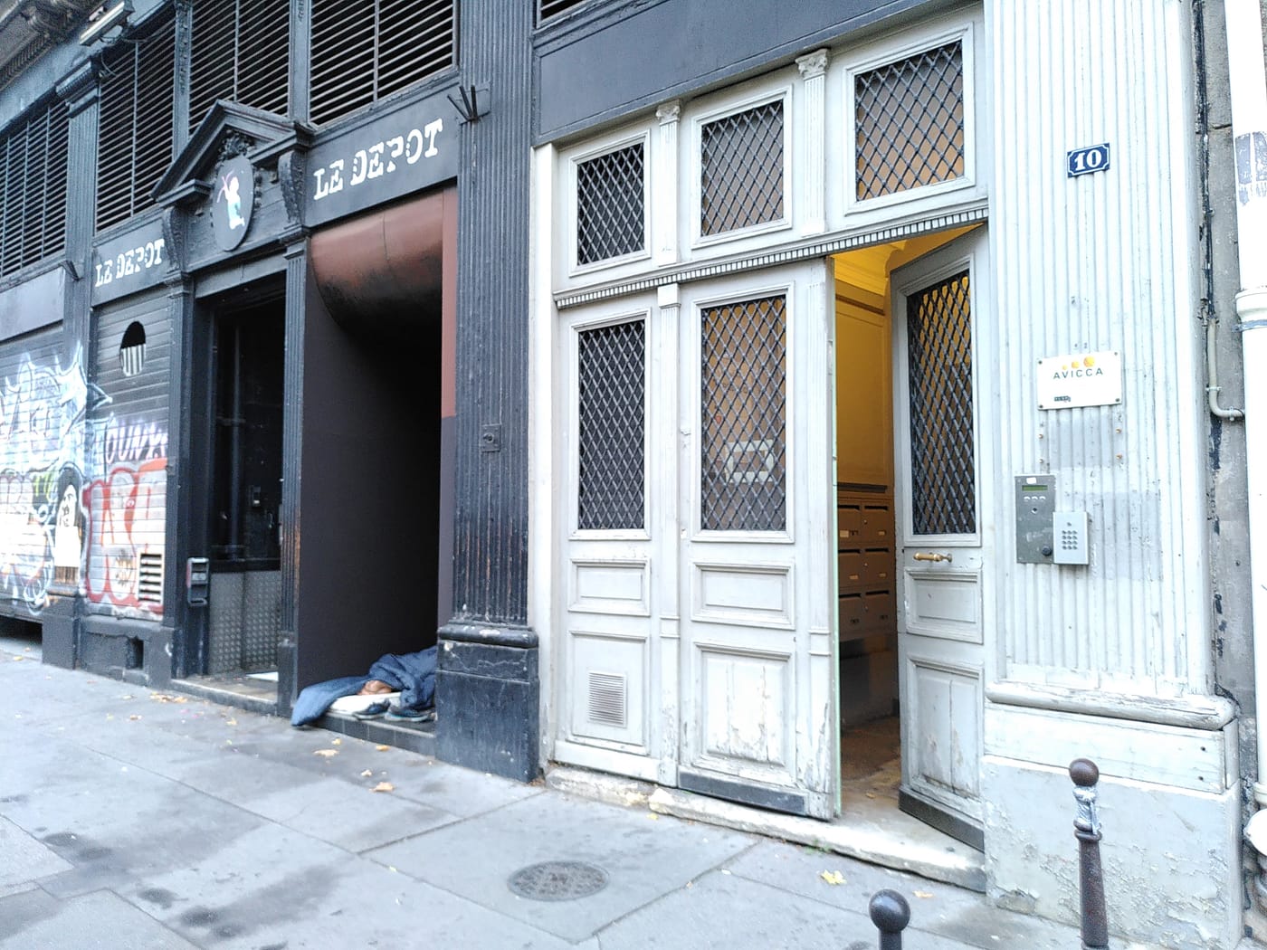 Vue de la rue à l’adresse de Euro Fried Chicken