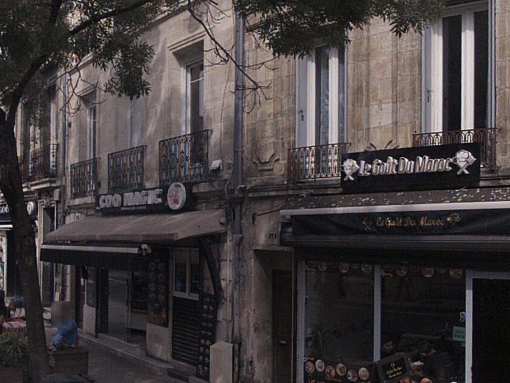 Vue de la rue à l’adresse de Coq Magic