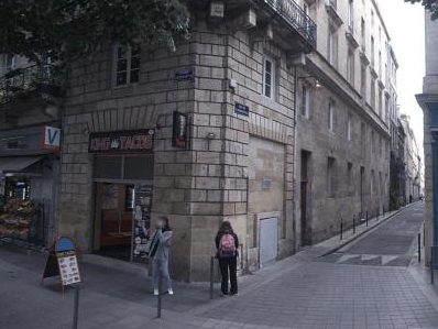 Vue de la rue à l’adresse de King Tacos