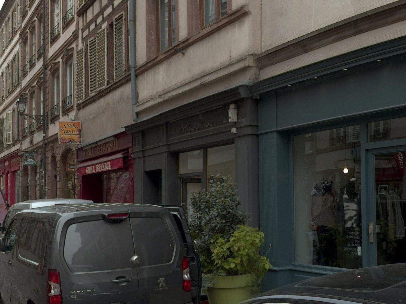 Vue de la rue à l’adresse de Grill Istanbul