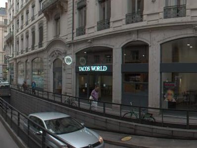 Vue de la rue à l’adresse de Tacos World