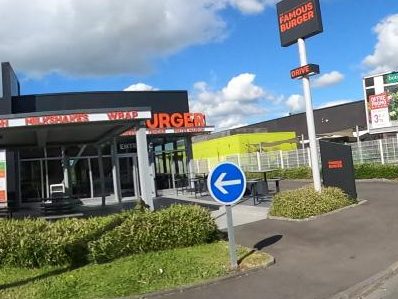 Vue de la rue à l’adresse de Big M