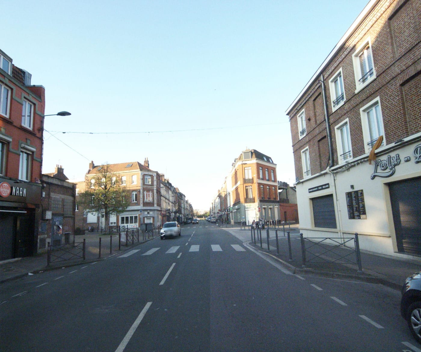 Vue de la rue à l’adresse de La Madrague